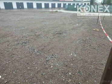 Prenájom parkovacích miest v Sobranciach na ul. Komenského