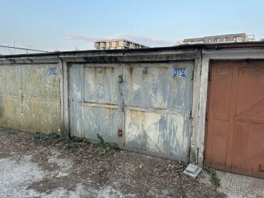 Samostatná garáž na predaj na Sliačskej ulici v Bratislave