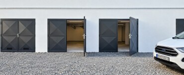 Dvojgaráž na predaj s rozlohou 49 m² na Papradovej ulici v Bratislave