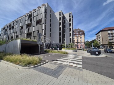 Prenájom parkovacieho miesta v podzemnej garáži Pri mýte
