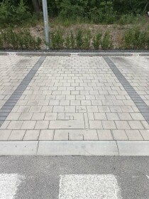 Vonkajšie parkovacie miesto na prenájom pri letisku