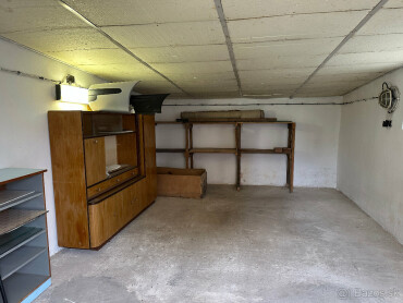 Na predaj priestranná garáž 26 m² v Topoľčanoch