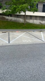 Vonkajšie parkovacie miesto na prenájom v Slnečniciach - Mesto
