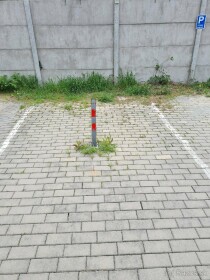 Dlhodobé a krátkodobé parkovacie miesta na Hradskej ulici