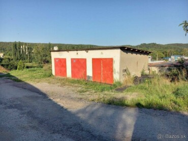 Na predaj trojgaráž s pozemkom v Košiciach