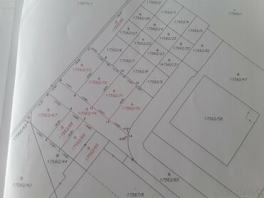Predaj pozemku na parkovanie s možnosťou výstavby garáže