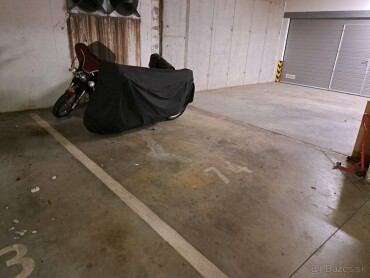 Garážové státie pre motocykle na prenájom