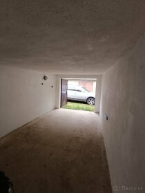 Murovaná garáž na predaj v Banskej Bystrici - Uhlisko