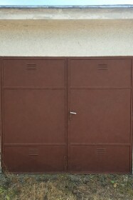 Garáž s montážnou jamou na predaj v Novom Meste nad Váhom