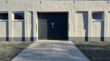 Prenájom garáže s kamerovým systémom v Leviciach