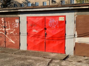 Na predaj murovaná garáž 18 m2 v Ružinove - Ostredky