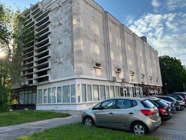 Dam do prenajmu garaz v parkovacom dome na medvedovej