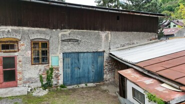 Na predaj murovaná garáž so skladovými priestormi v Kremnici