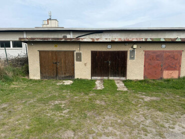 Na predaj dve garáže vo Zvolene s elektrinou