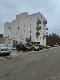 Parkovacie miesto na prenájom v sídlisku Kamence