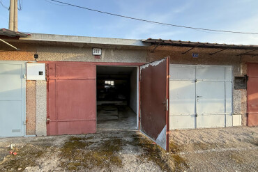 Predaj murovaná garáž s montážnou jamou v Rožňave, Letná ulica