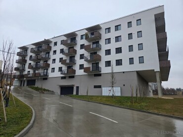 Prenájom krytého parkovacieho miesta v Považskej Bystrici