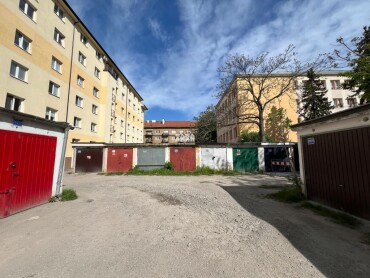 Na predaj murovaná garáž v Košiciach - Staré Mesto, Letná