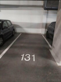 Prenájom vnútorného parkovacieho miesta v Slnečniciach, Petržalka