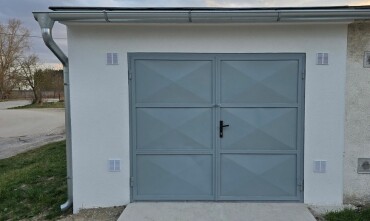 Predaj garáže v Senici – Kolónia s elektrickou prípojkou