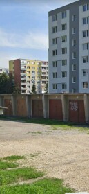 Garáž na predaj na Tribečkej ulici pri základnej škole