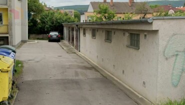 Prenájom murované garáže s elektrinou a montážnou jamou v Novom Meste n/V
