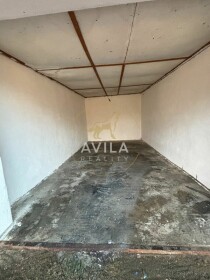 NA PREDAJ: garáž 21m2 v Galante na Parkovej ulici