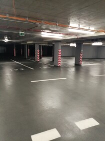 Garage, Namestie 1.maja, BA