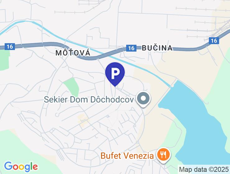 Garáž na predaj s elektrinou a montážnou jamou vo Zvolene