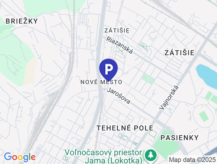 Garáž s montážnou jamou a elektrinou na Kukučínovej ulici