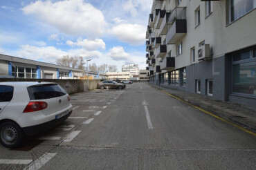 Predaj vonkajšieho parkovacieho státia 13m2 na ul. Podunajská