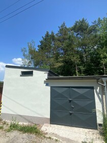 Na predaj priestranná garáž 32 m2 na Sládkovičovej ulici