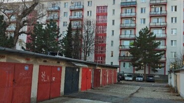 Predaj samostatnej garáže na Haburskej ulici v Ružinove