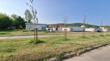 Na predaj garáž s elektrinou na Sídlisku 3