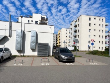 Vonkajšie parkovacie miesto na predaj v Čermáni
