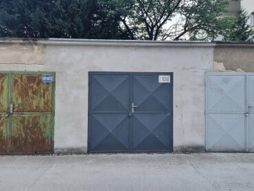 Na predaj murovaná garáž 18m2 v Ružinove