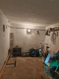 Na predaj murovaná garáž v Brezovej pod Bradlom