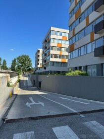 Prenájom krytého parkovacieho miesta v Omnia Business Centre - Ružinov