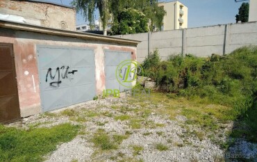 Zrekonštruovaná samostatná garáž na Koceľovej ulici v Ružinove