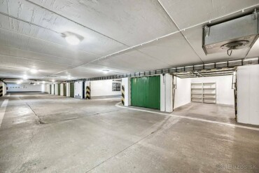 Na predaj: Uzavretá garáž v garážovom dome Ľ. Fullu, Karlova Ves