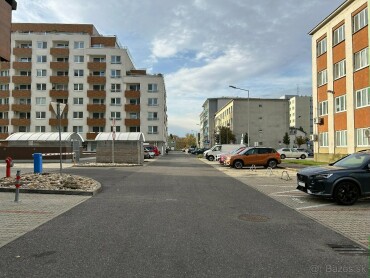 Predaj vonkajšieho parkovacieho miesta na Nobelovej ulici