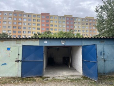 Na predaj udržiavaná garáž s elektrinou na Krakovskej ulici