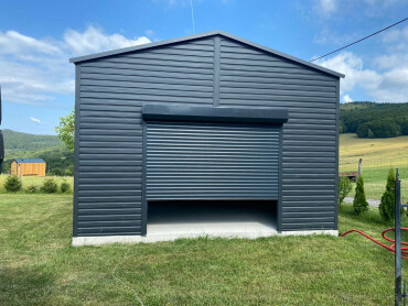 Plechová garáž 6x10 s rolovacou bránou