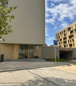 Predaj vonkajšieho parkovacieho miesta v Bory Nový Dvor