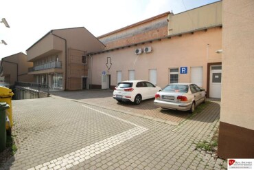 Prenájom parkovacích miest na Javorovej ulici v Senci