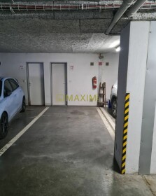 Na predaj garážové státie s pivničnou kobkou na Horskej ulici