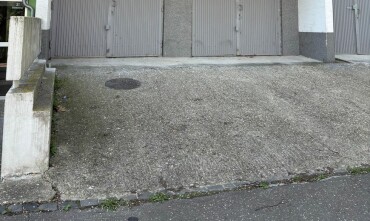 Predaj vykurovanej garáže na Donnerovej ulici v Karlovej Vsi