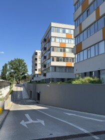 OMNIA BUSINESS CENTRUM - KRYTÉ PARKOVACIE MIESTO NA PRENÁJOM - BRATISLAVA II