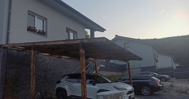 Krytý aj nekrytý parking v Prešove – Vydumanec | s elektrinou a vodou, vhodné aj pre SUV