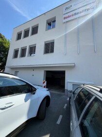 Prenájom garáže a skladového priestoru v centre Prievidze